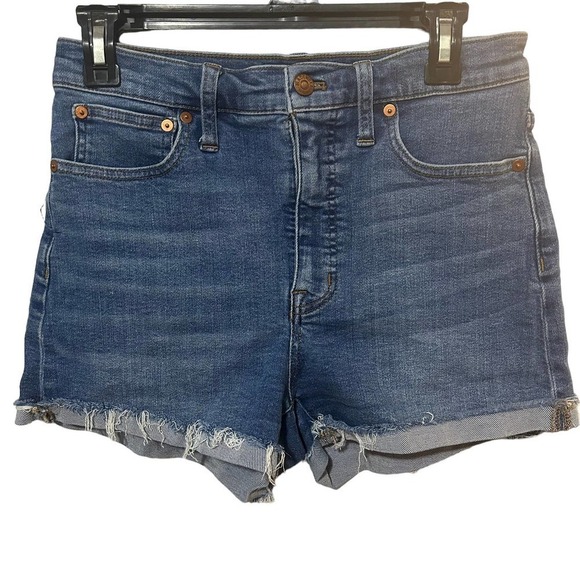 Madewell High Rise Denim Shorts in Quintell - Picture 3 of 10